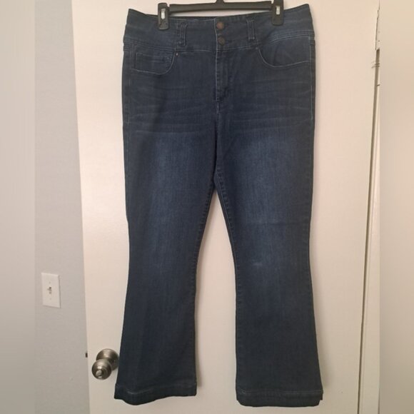 Refuge Bootcut Jeans - Picture 1 of 9
